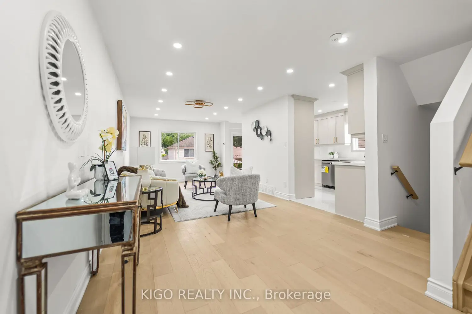 25 Bush Clover Crescent photo 4