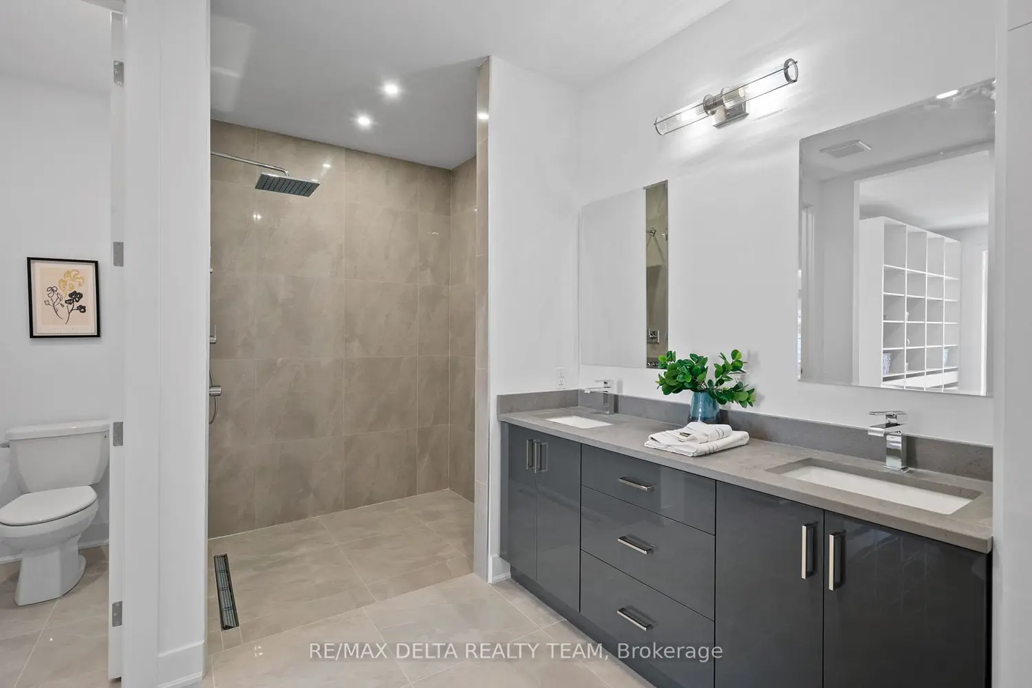 43 St Claire Avenue photo 5