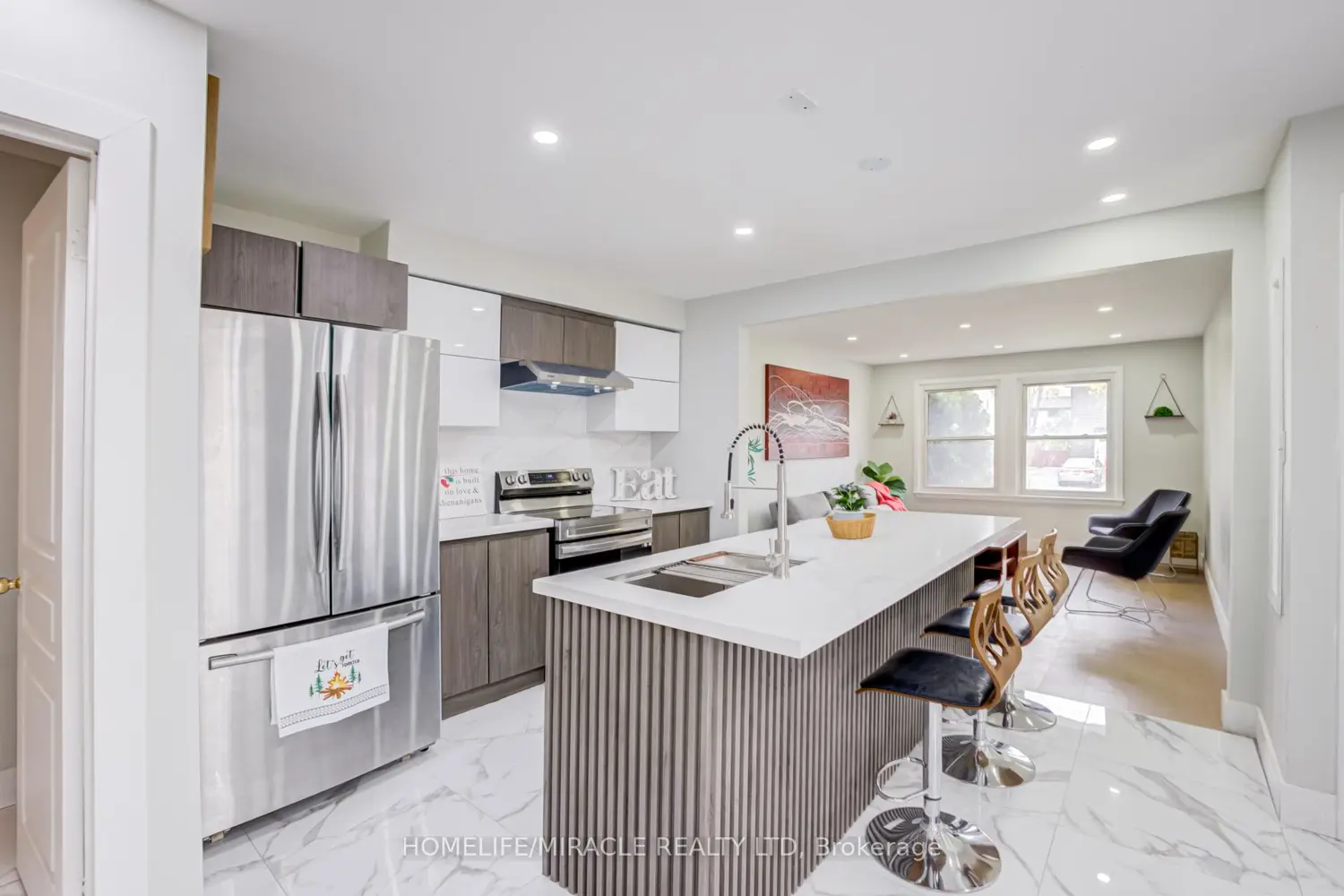 122 Ormond Drive photo 4