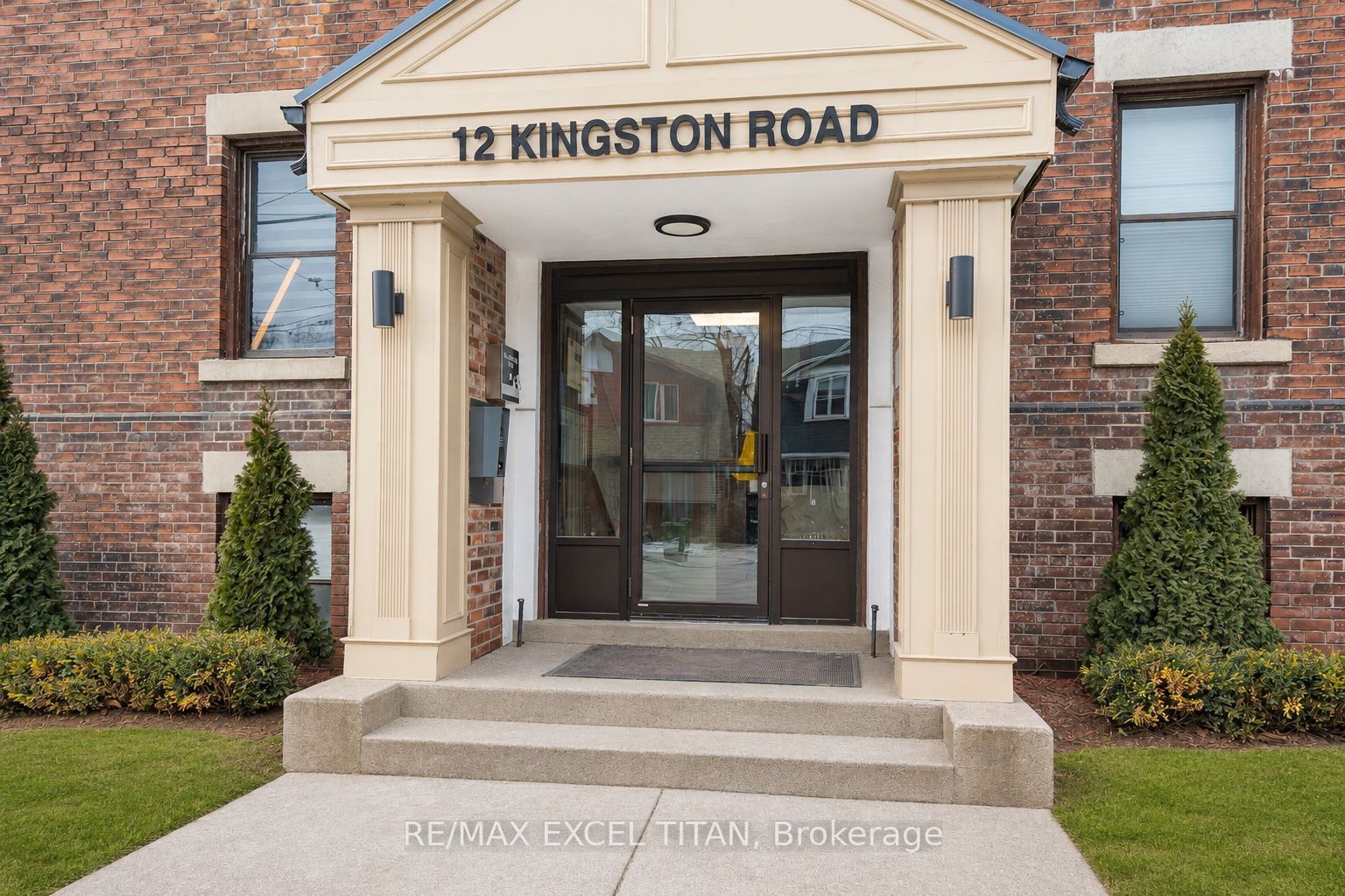 76-12 Kingston Road, Toronto, ON, M4L 2S4