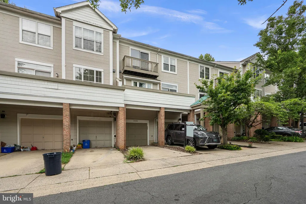 10345 Royal Woods Court, Montgomery Village, MD 20886