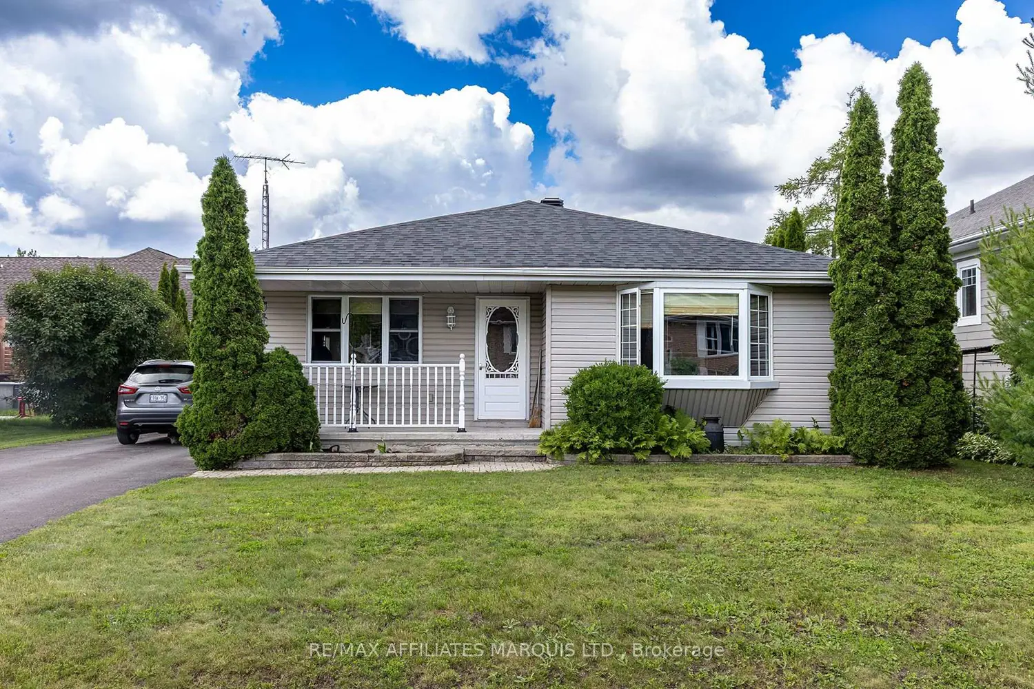 59 Rowan Drive photo 2