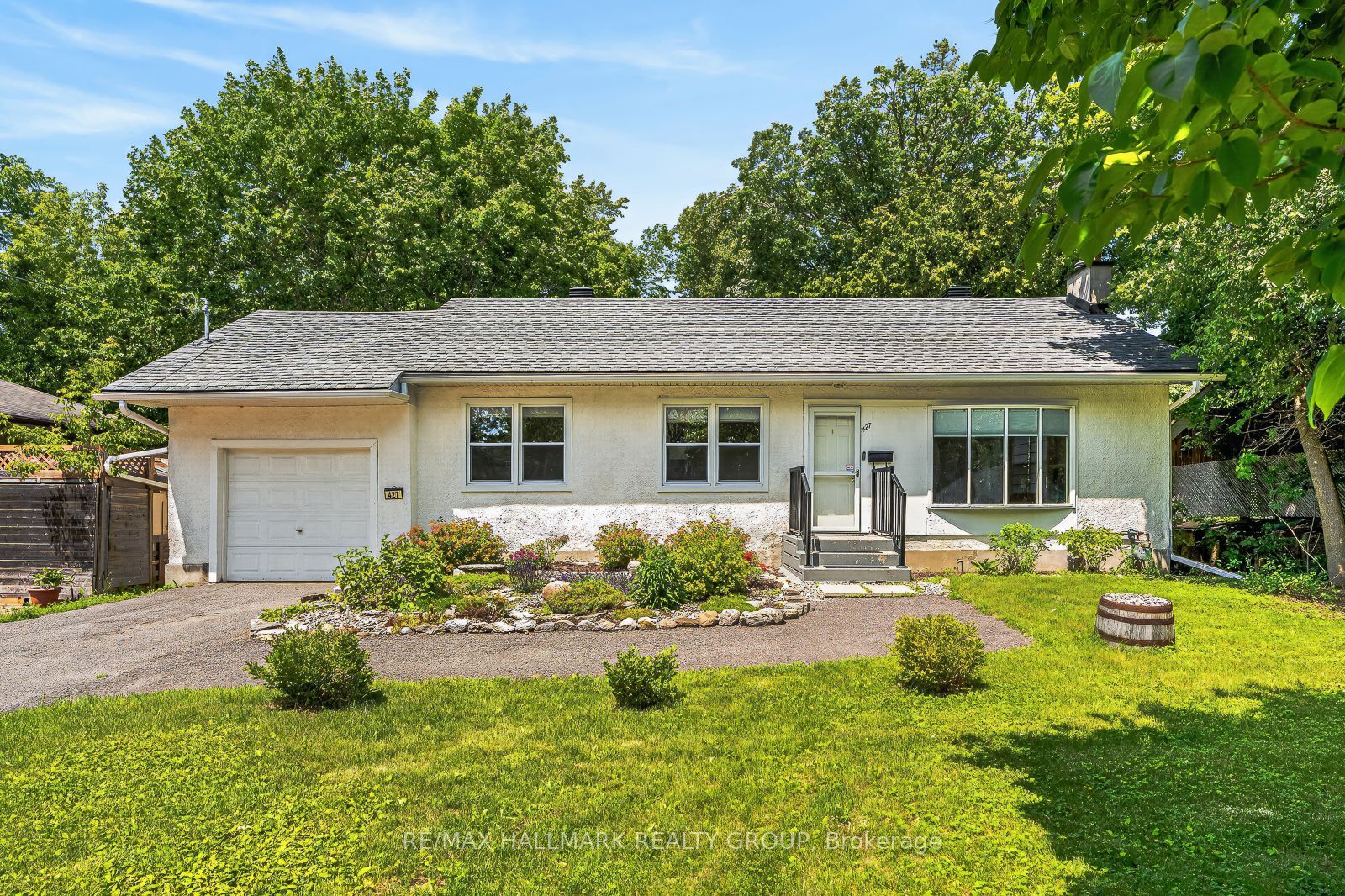 427 Pleasant Park Road, Ottawa, ON, K1H 5M9