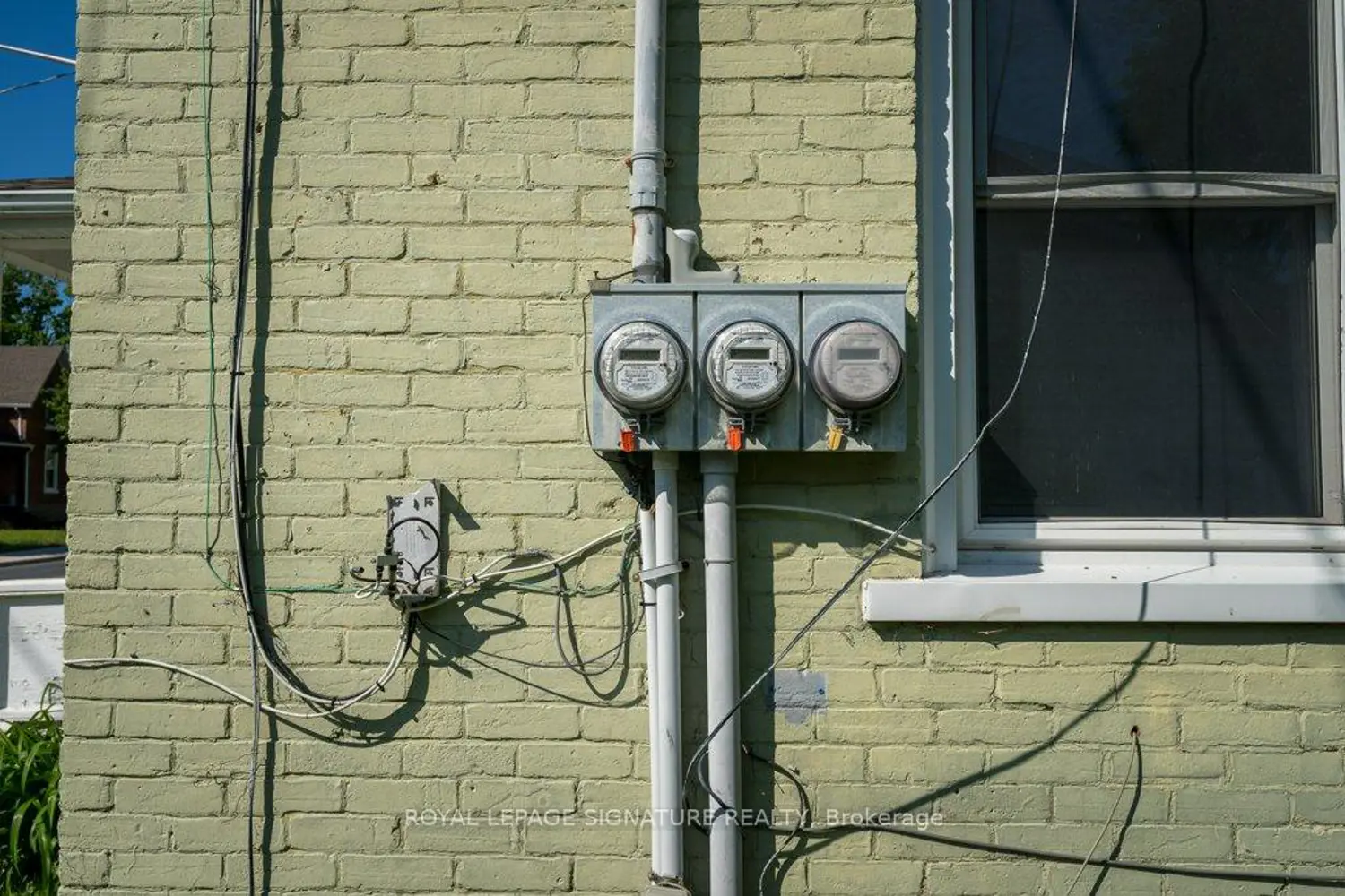 143 Dundas Street photo 5