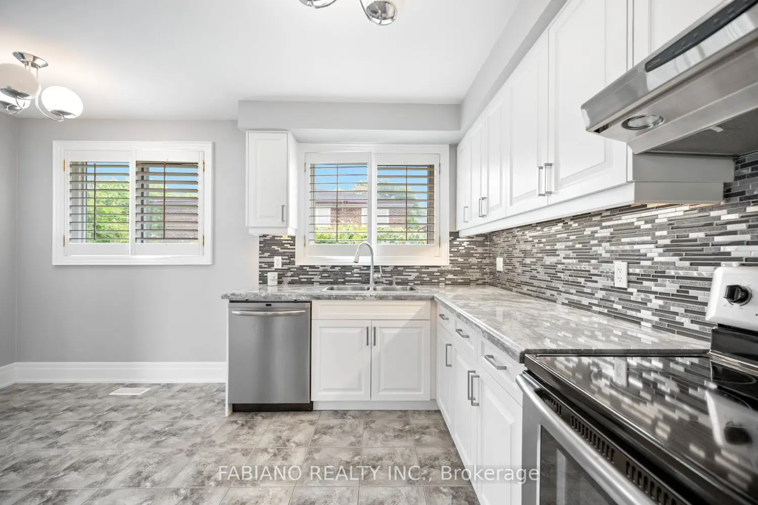 48 Sorlyn Avenue photo 2