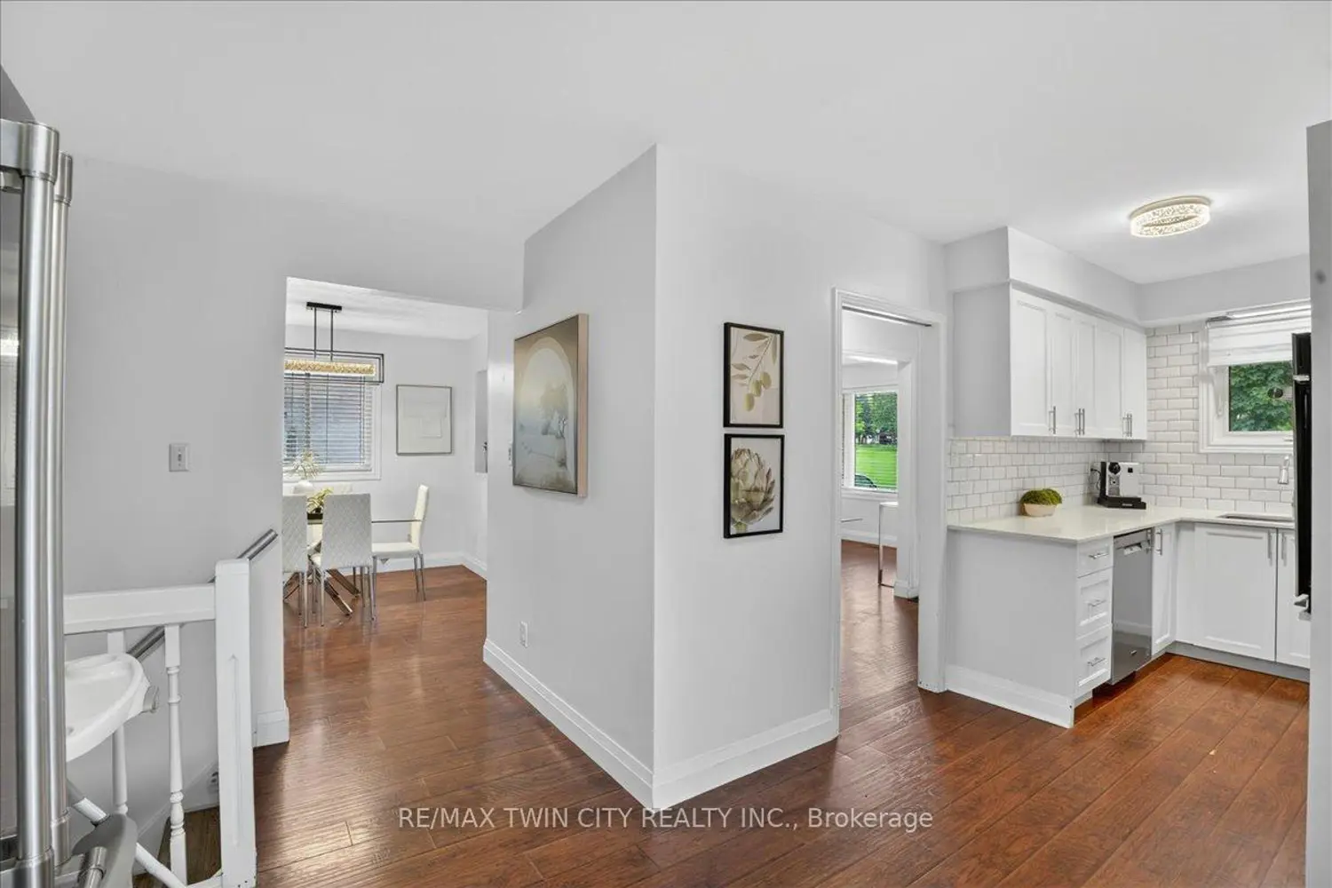 131 Carlyle Drive photo 5