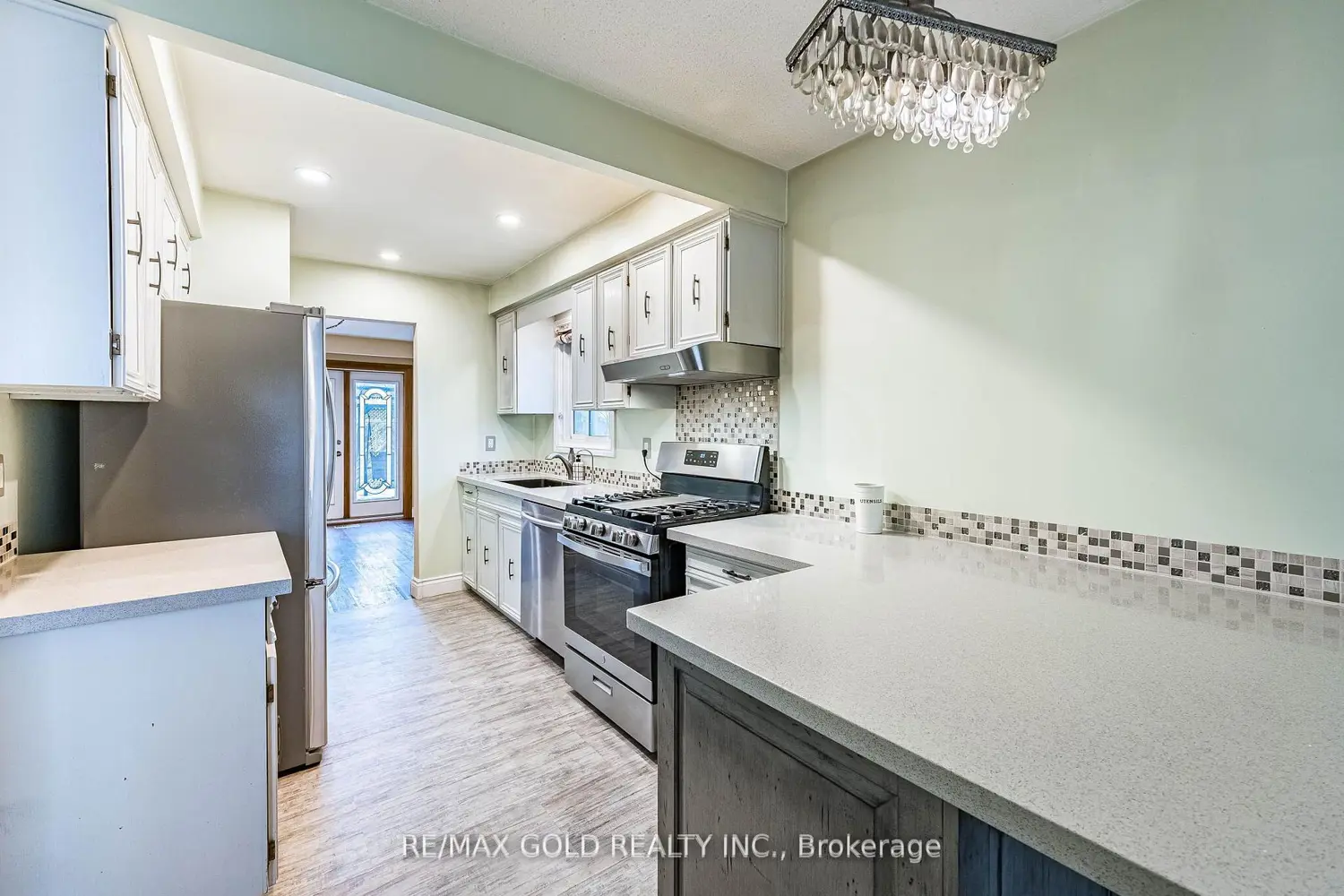 41 Simmons Boulevard photo 5