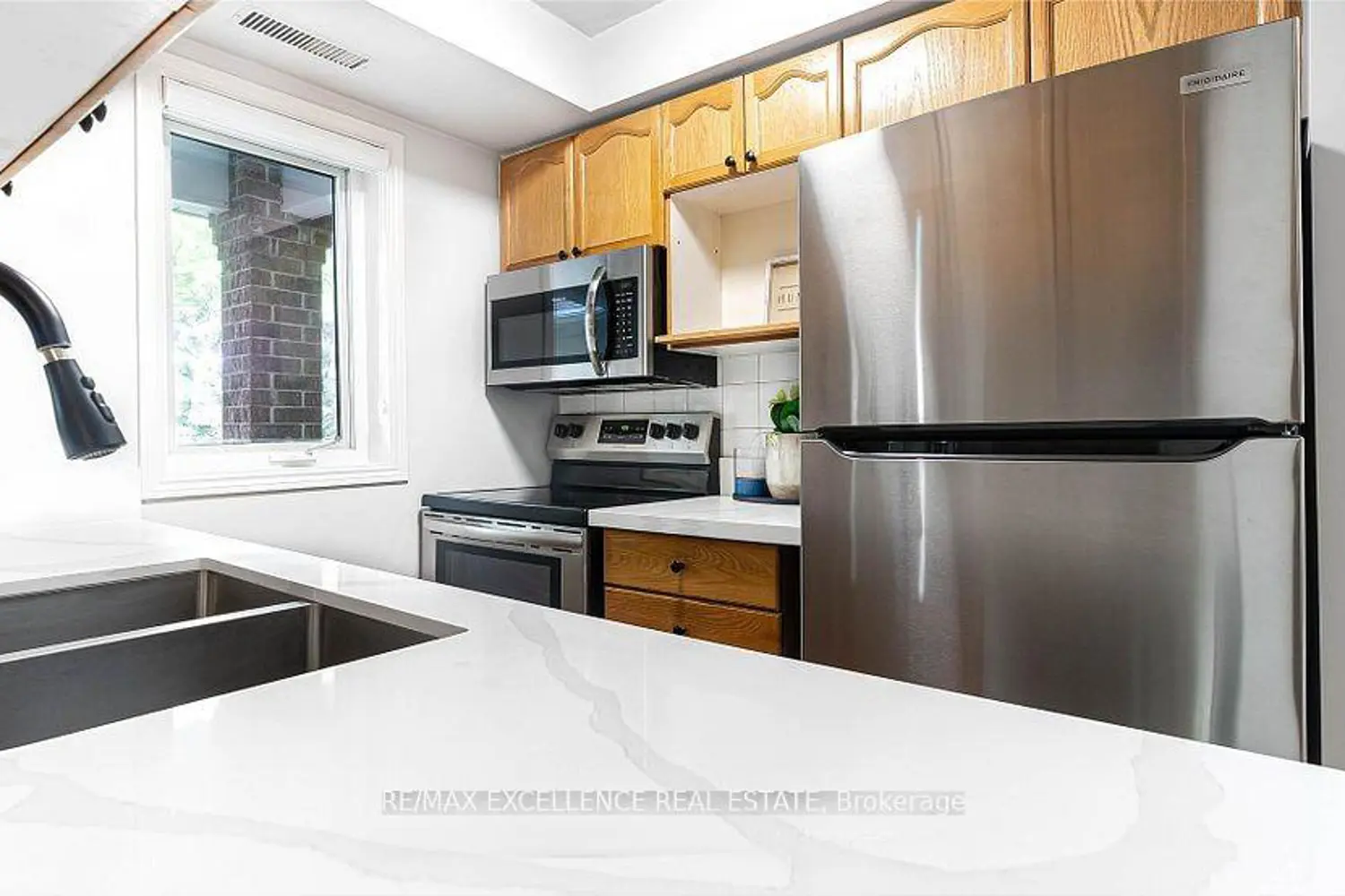 101 Bristol Road 230 photo 3