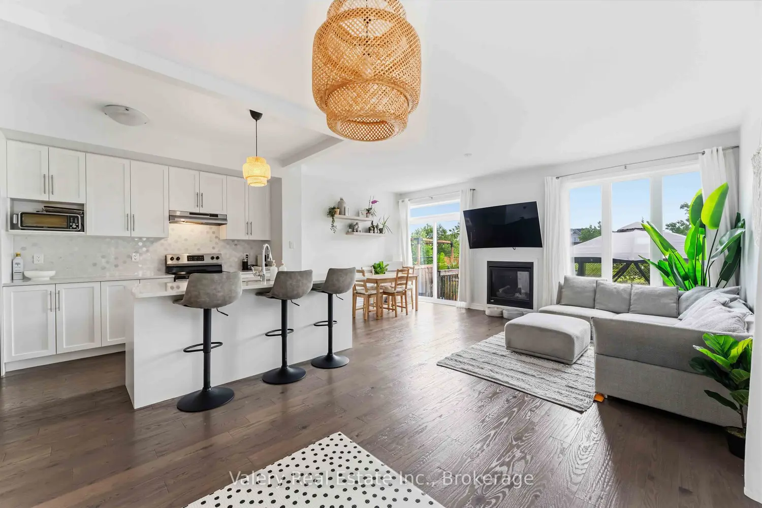 441 Fernside Street photo 4