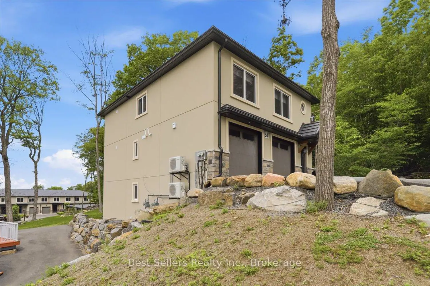 54 Florence Street photo 2