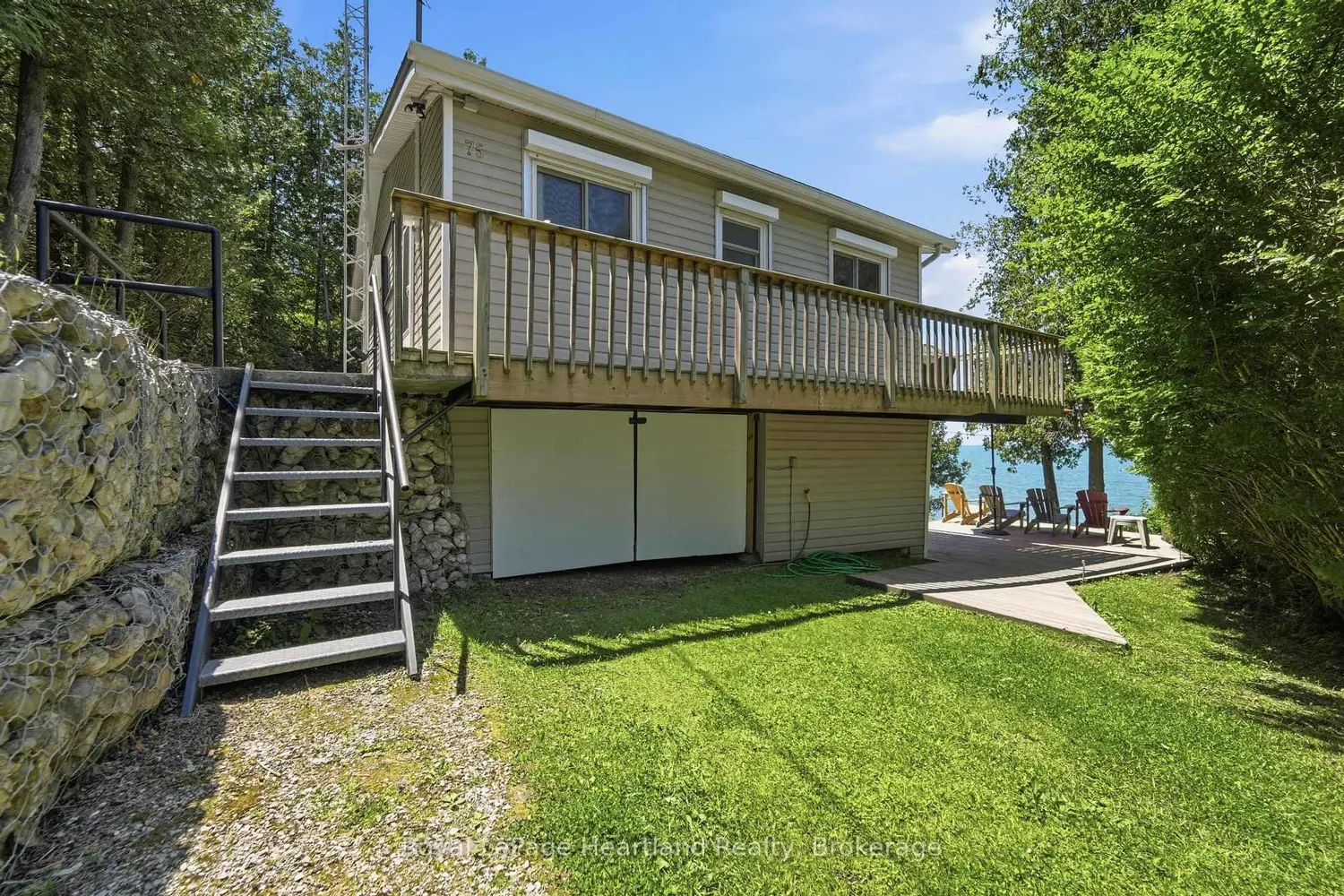 75 Victoria Beach Road photo 3