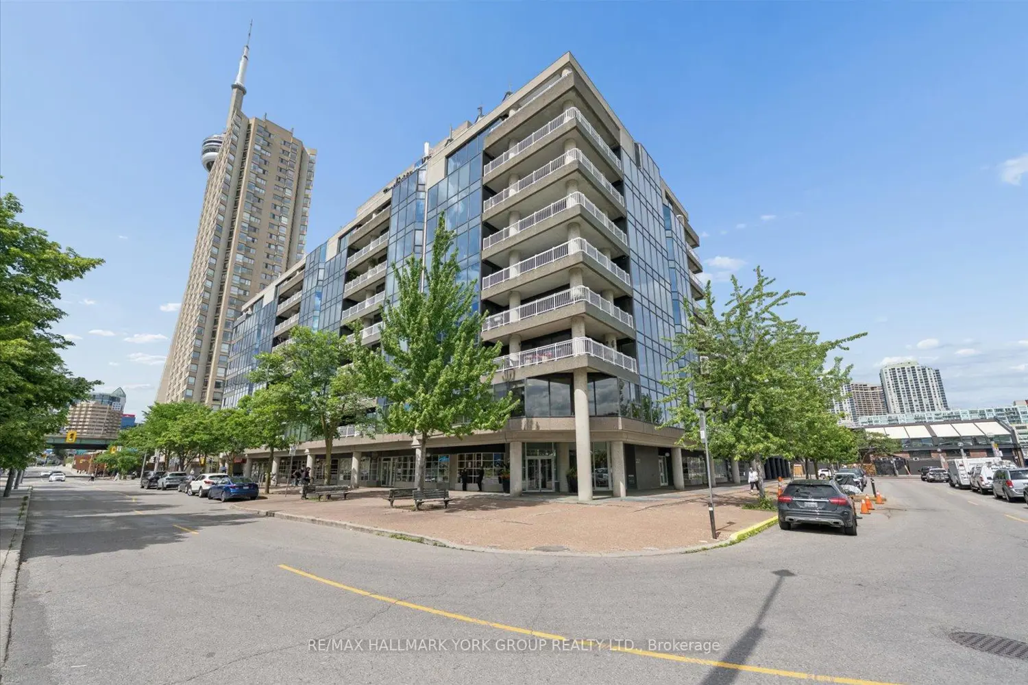 251 Queens Quay #705 photo 5