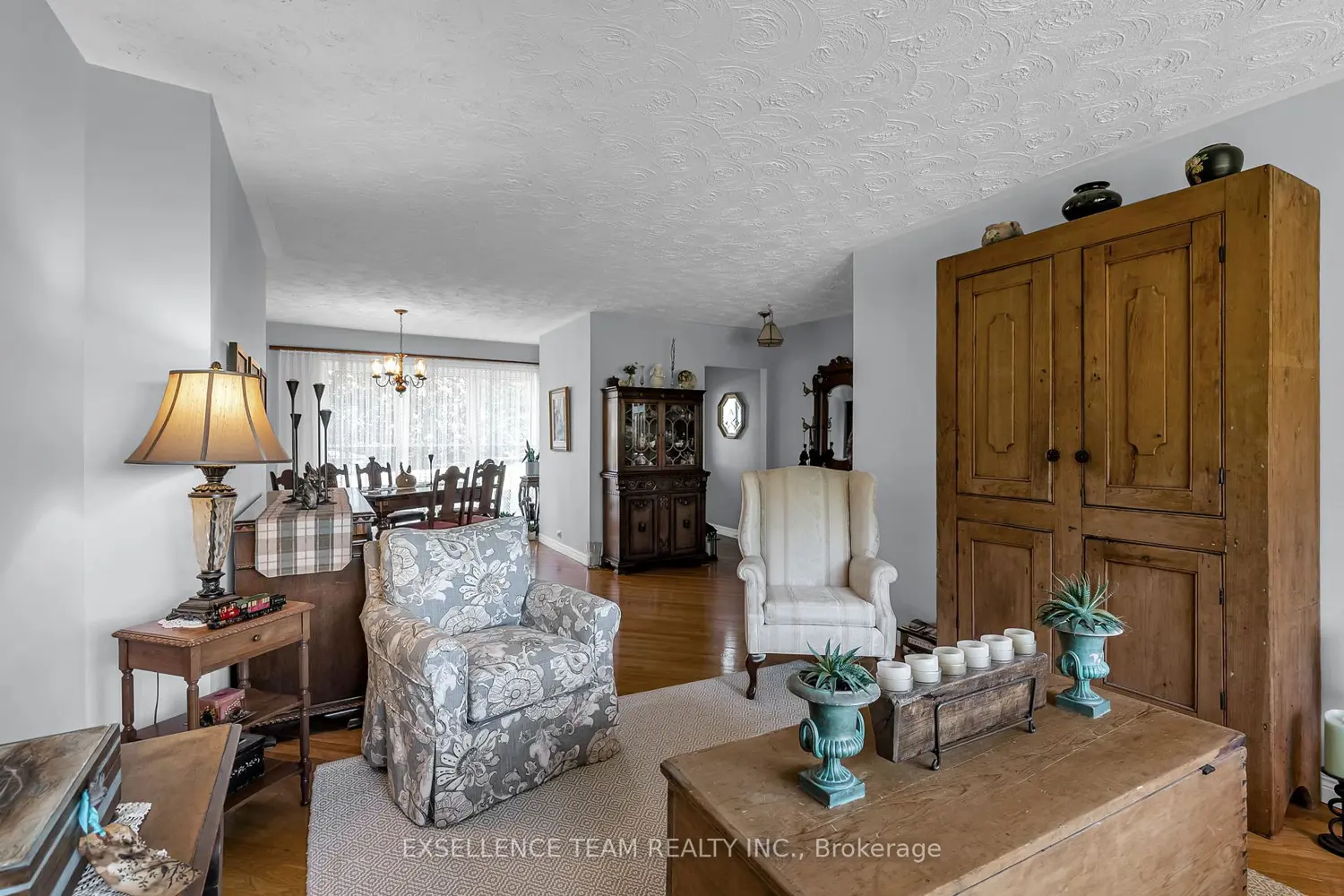 7 Hillview Circle photo 5