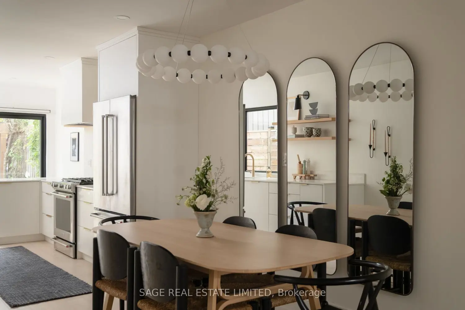 75 Allen Avenue photo 2