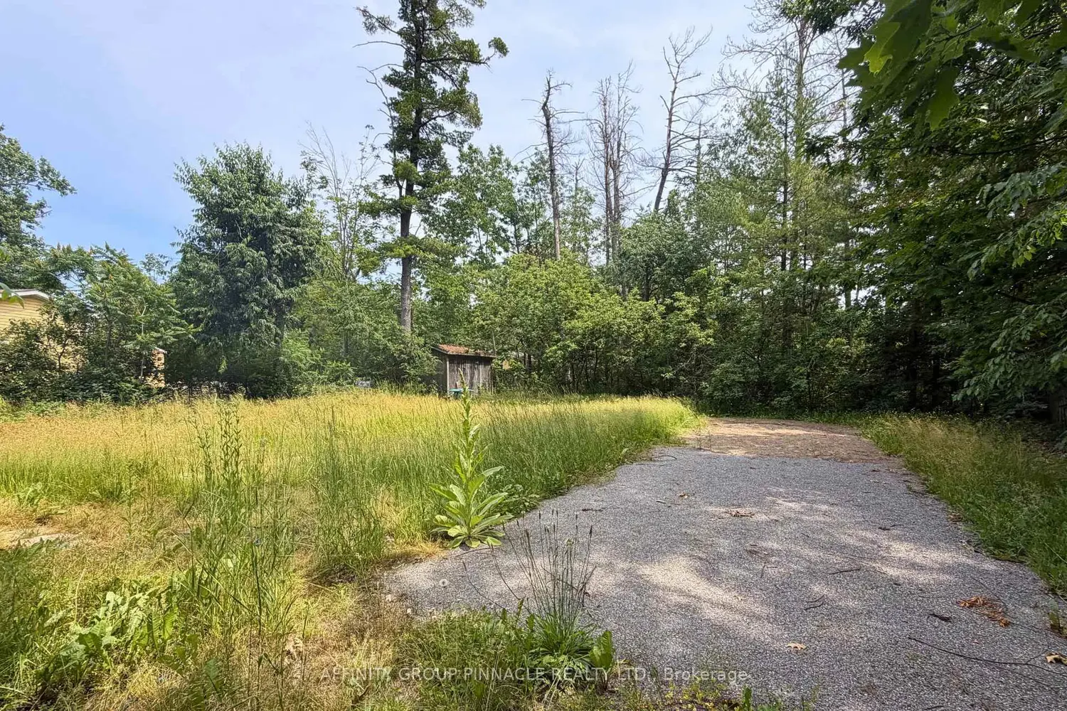 2 Oakwood Drive photo 3