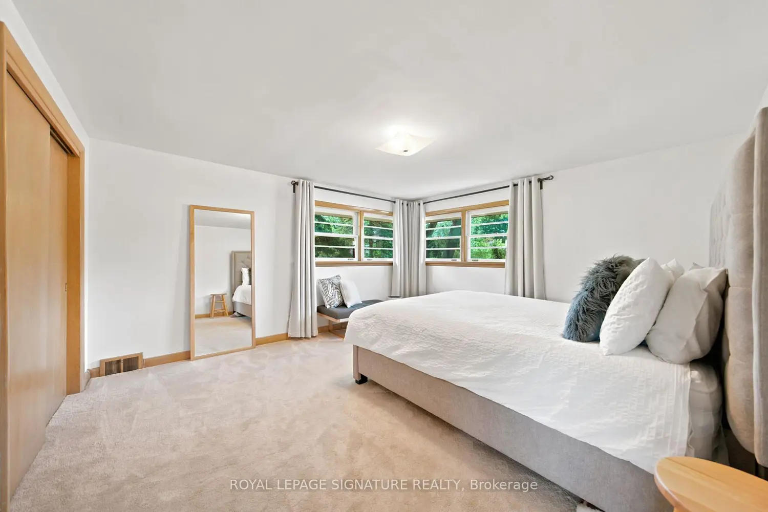 308 South Court photo 4
