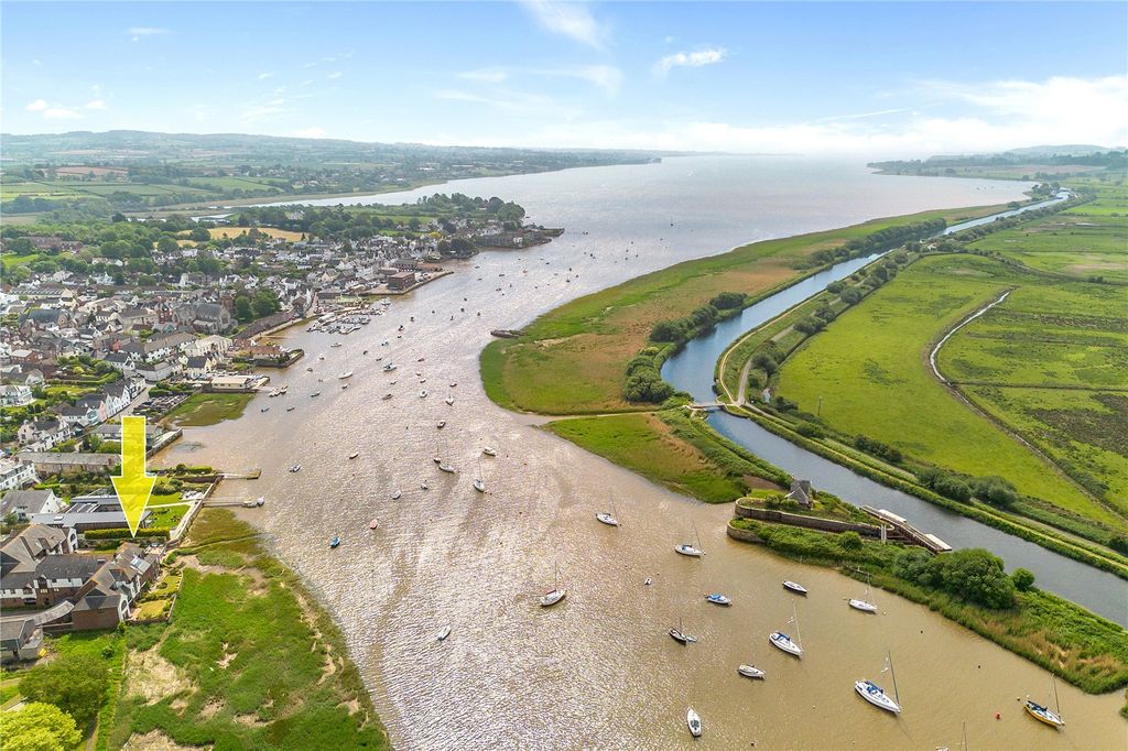 2 bed flat for saleHalyards, Topsham, Exeter, Devon EX3 photo 3