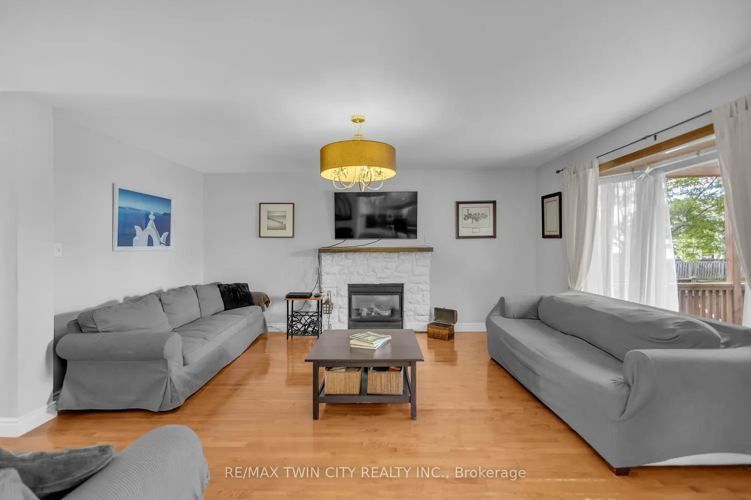 124 Blackburn Drive photo 3