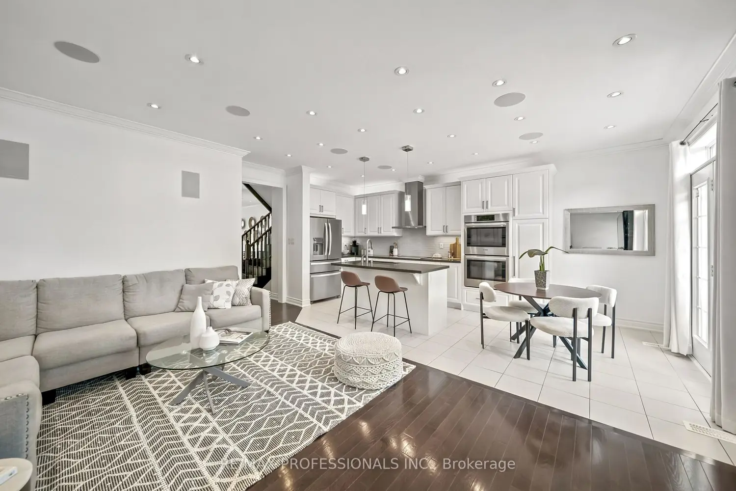 11 Pelham Drive photo 4