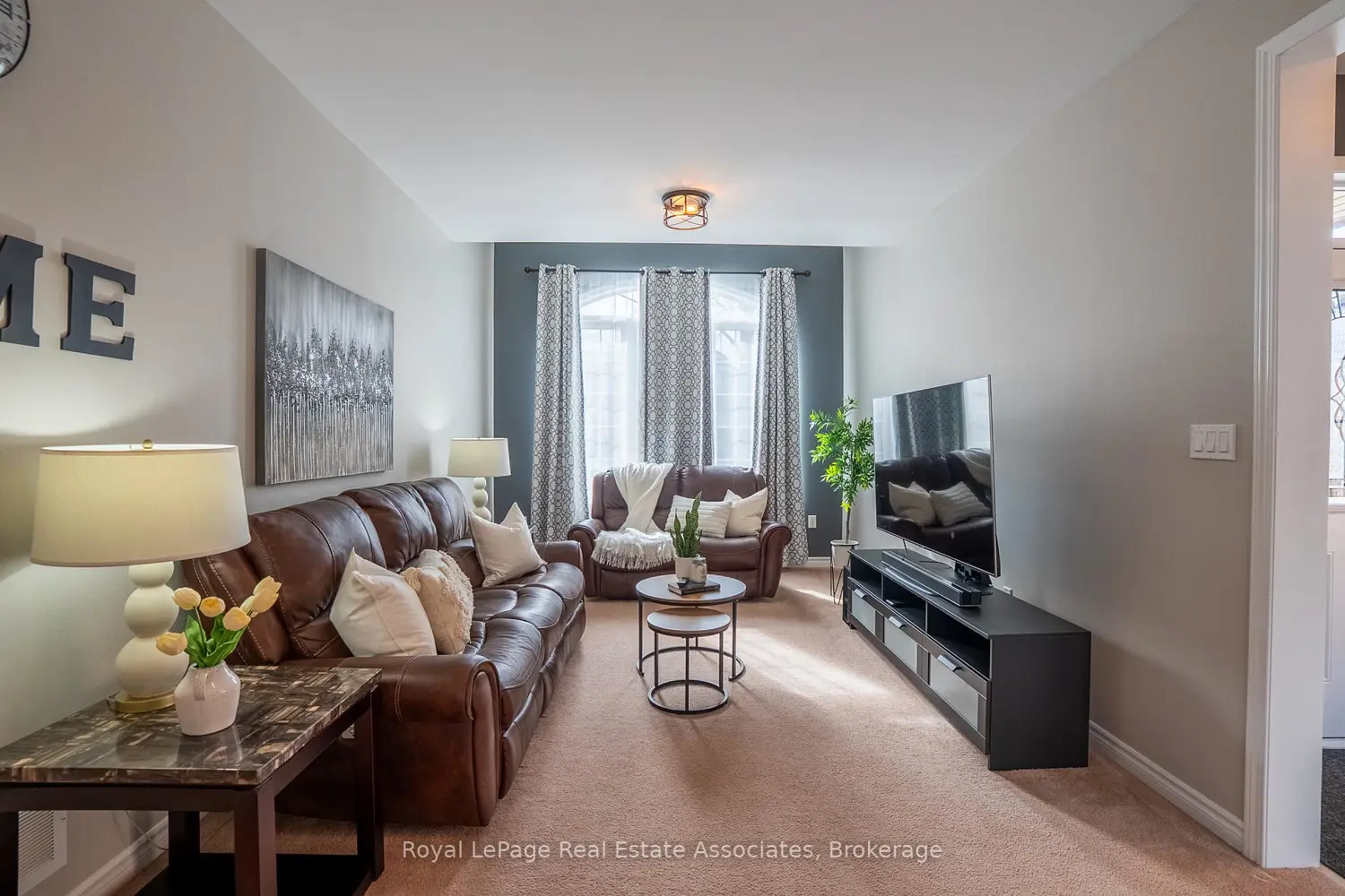 46 Dehaviland Crescent