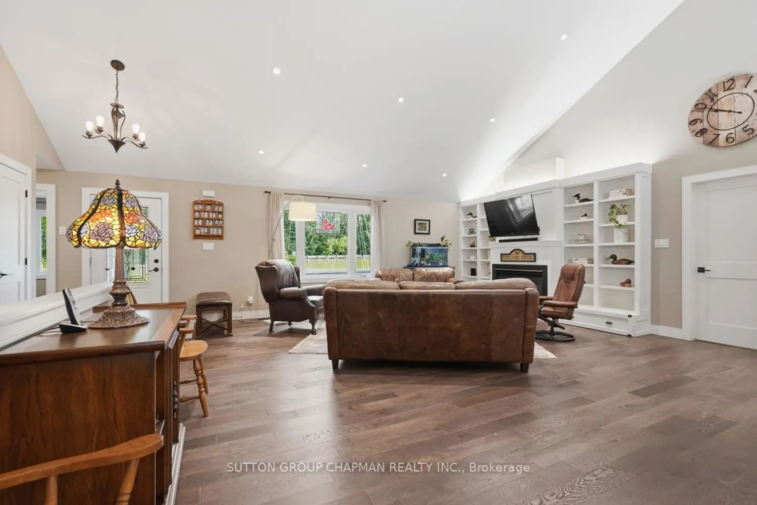 408 Old Riverside Drive photo 3