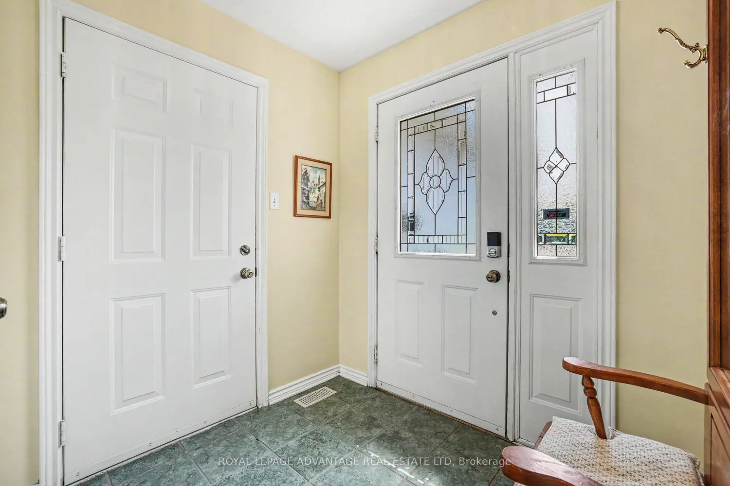 21 Haggart Street photo 2