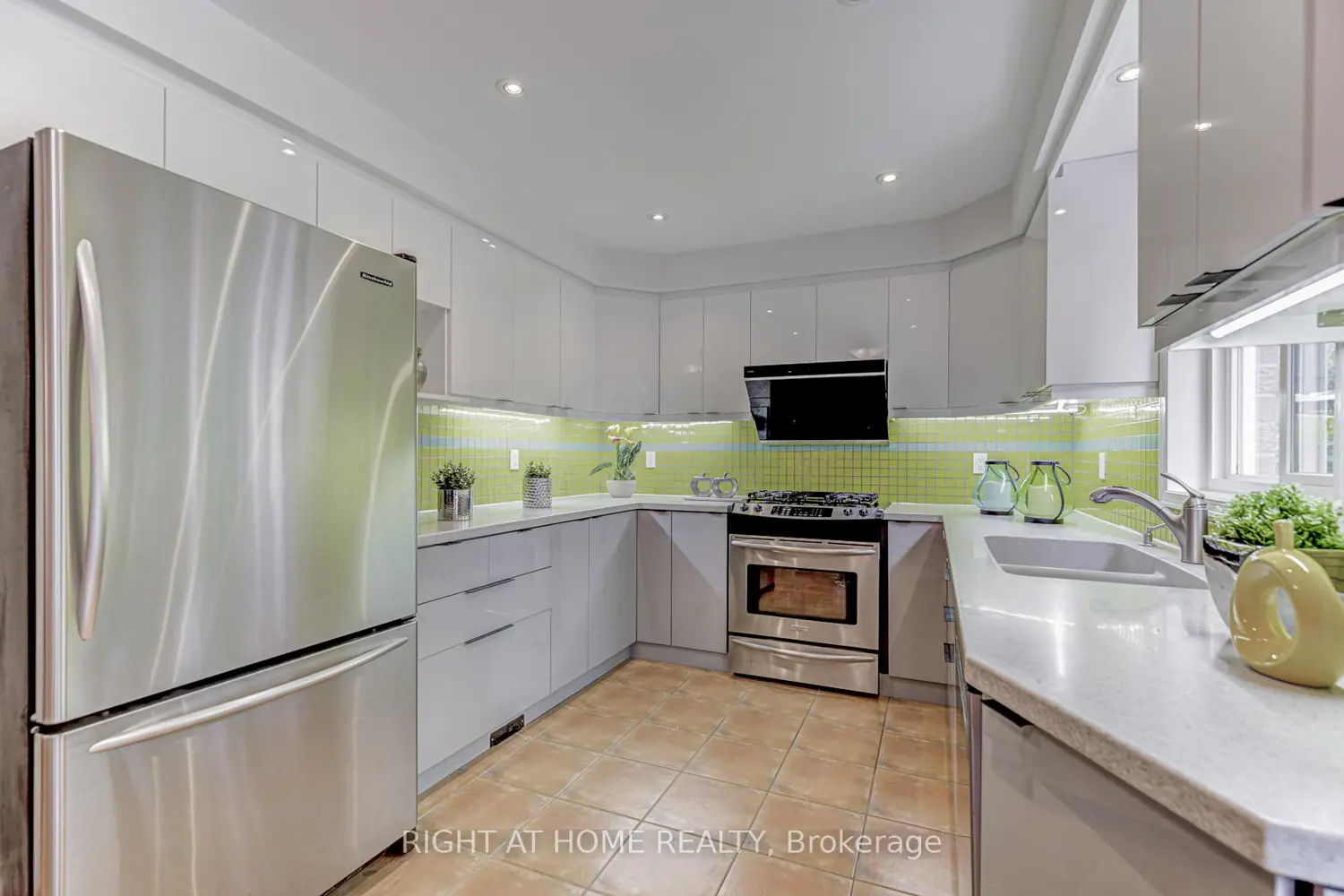 49 Bradbury Crescent photo 5