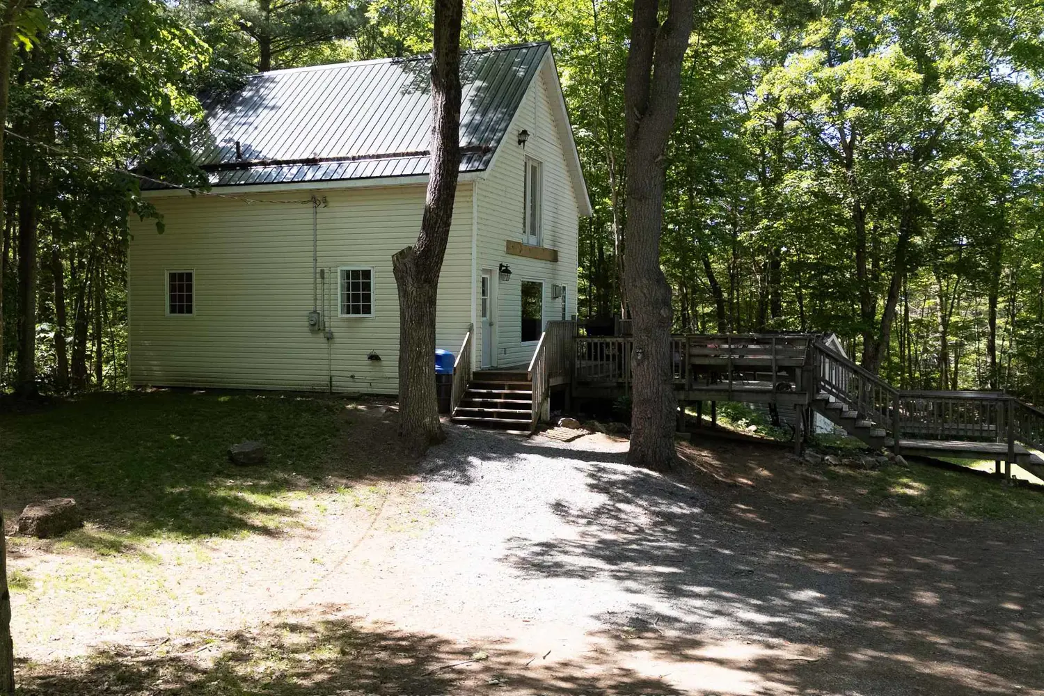 1035 Cozy Ridge Lane photo 3