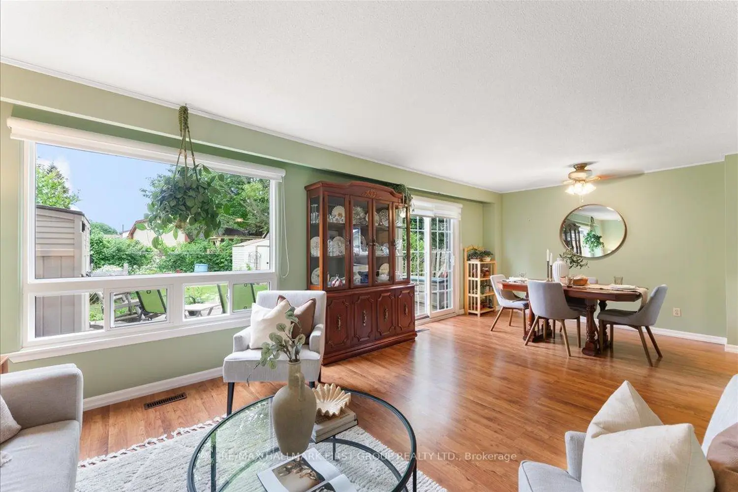 100 Martin Road photo 2