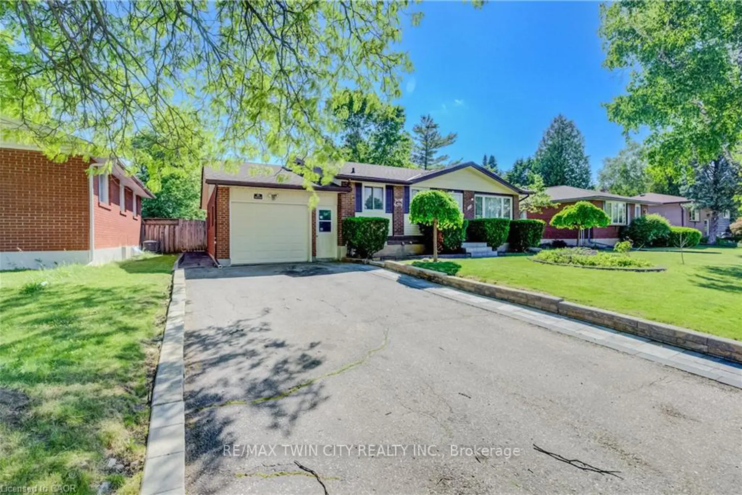 543 Glen Forrest Boulevard photo 3