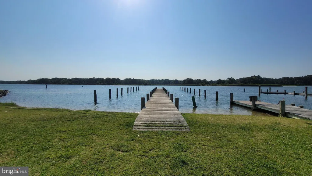 901 Chester River Drive, Grasonville, MD 21638
