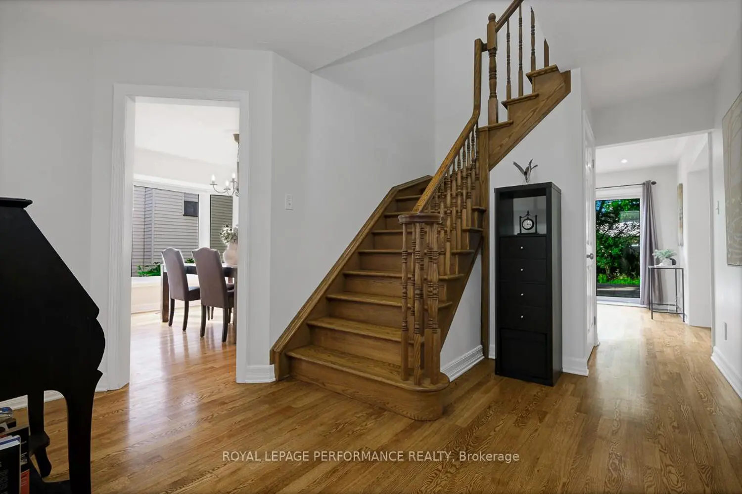 1595 Champneuf Drive photo 3