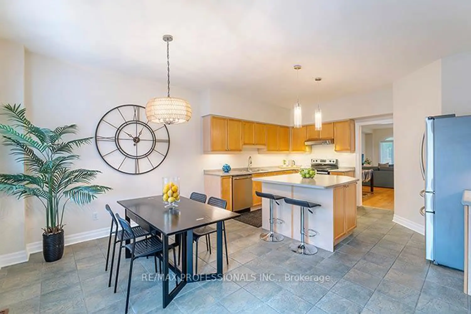 17 Algarve Crescent photo 4