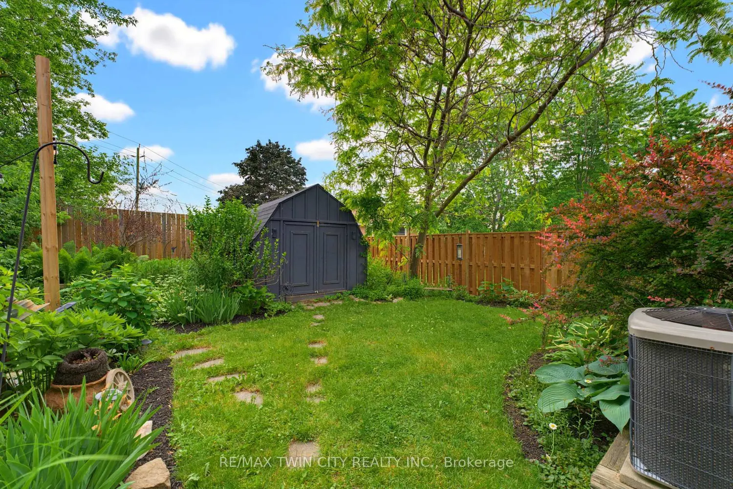 52 Rooshill Avenue photo 2
