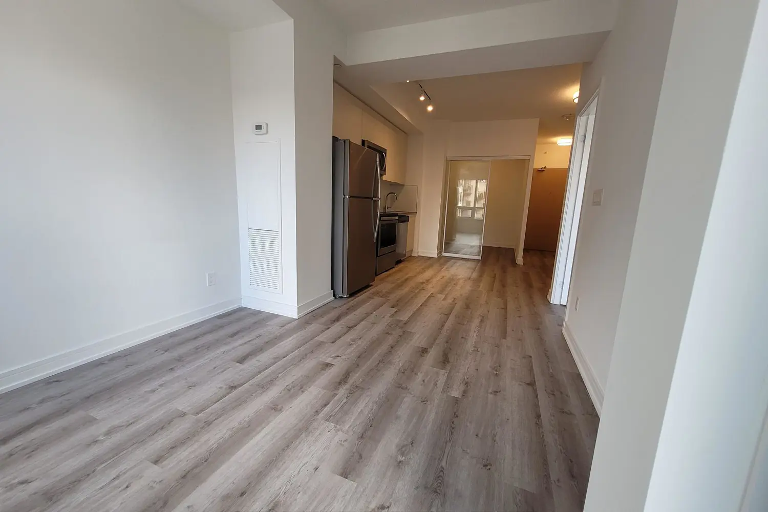 621 Sheppard Avenue 710 photo 4