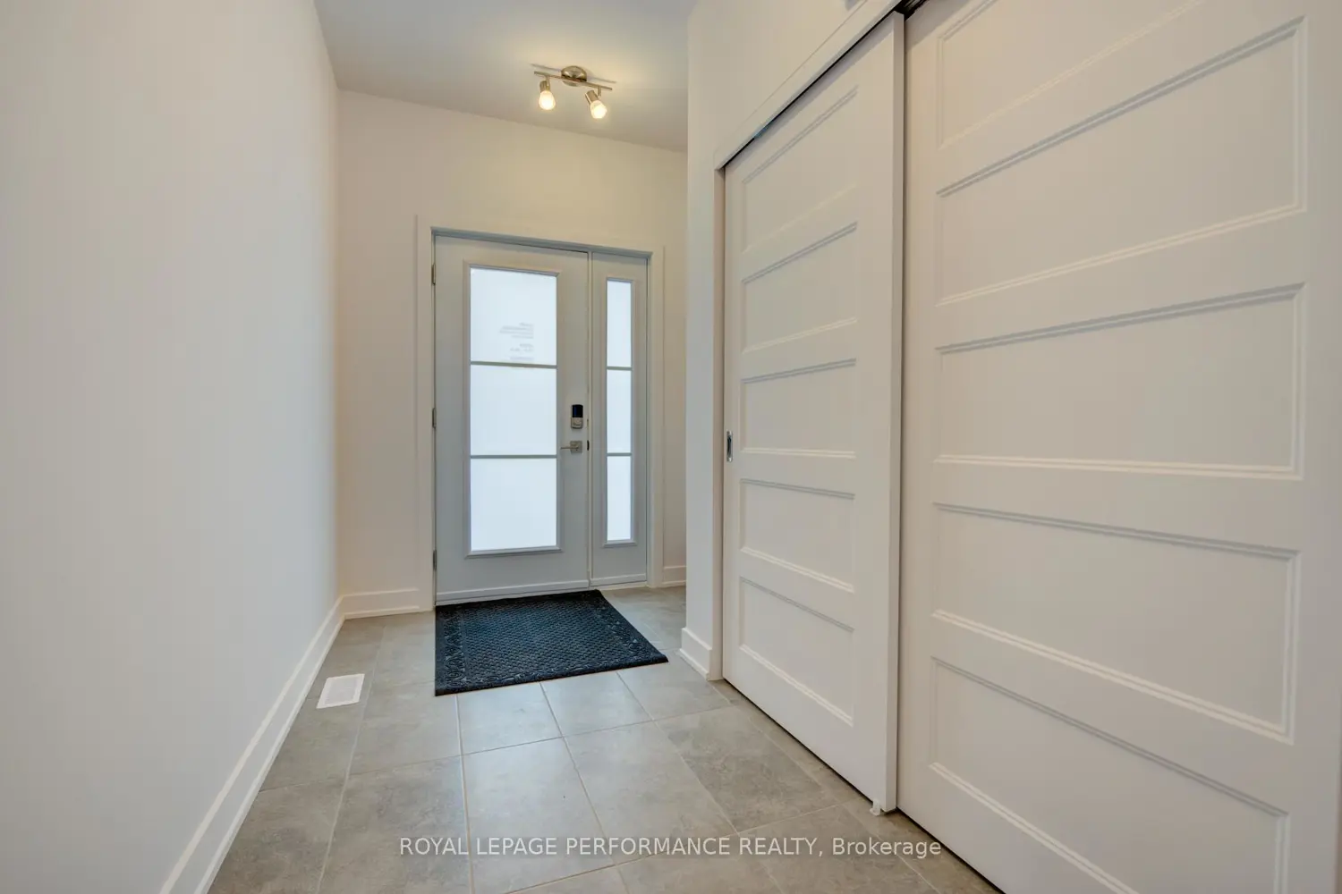 2396 Gray Crescent photo 5
