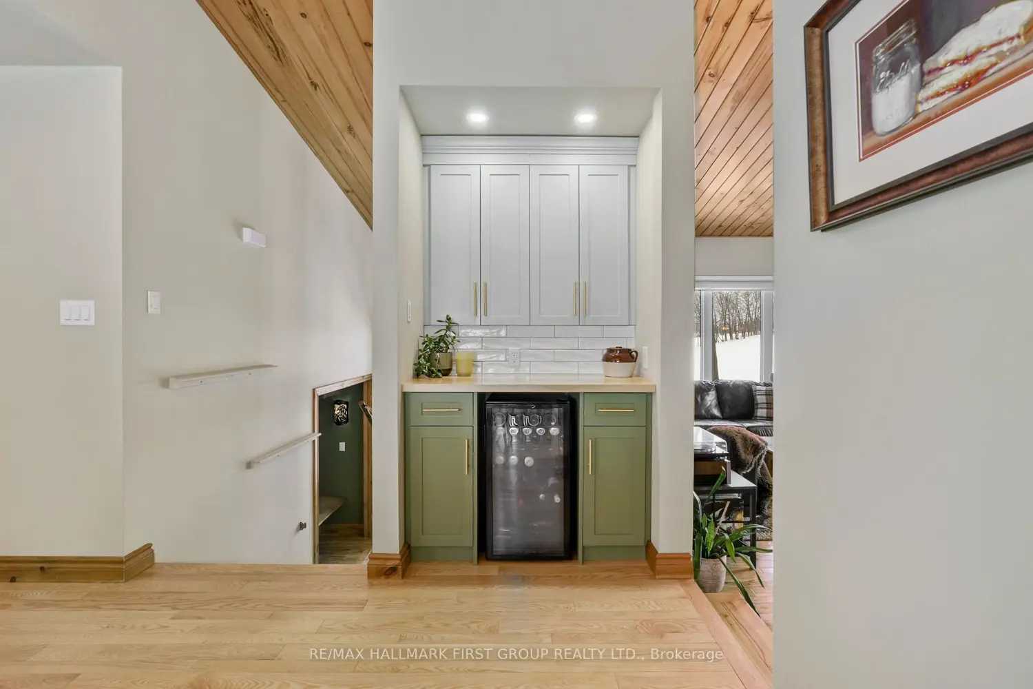 500 Honey Road photo 2