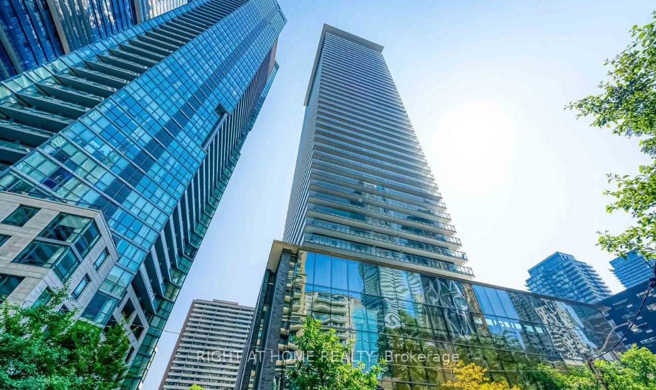2903-33 Charles Street, Toronto, ON, M4Y 1R9
