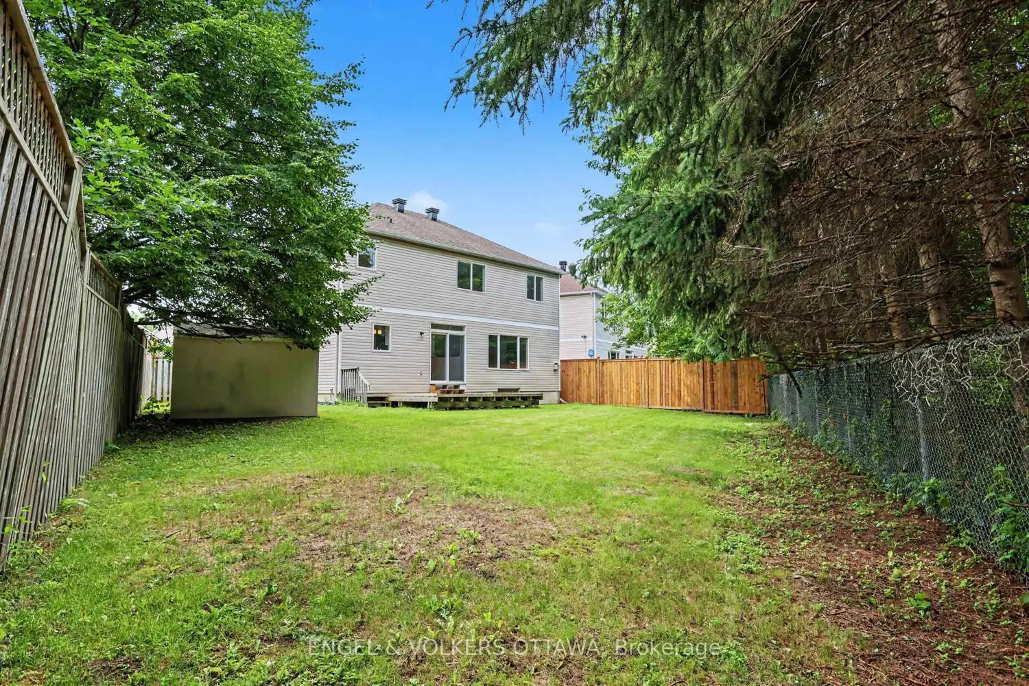 11 Glenrose Court photo 4