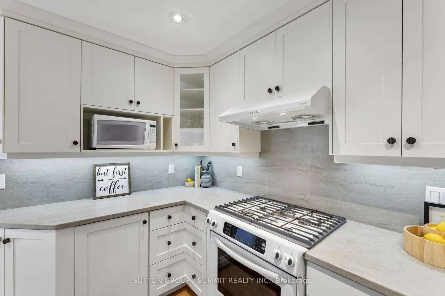 19 King Street 1102 photo 5