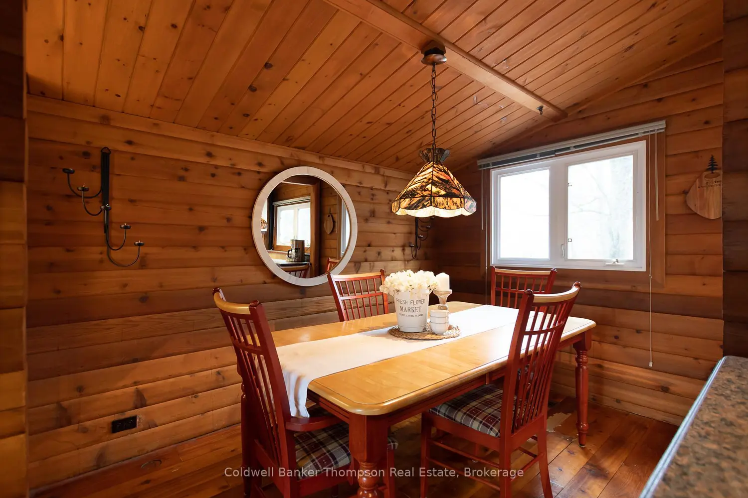 1802 Valley Road photo 3