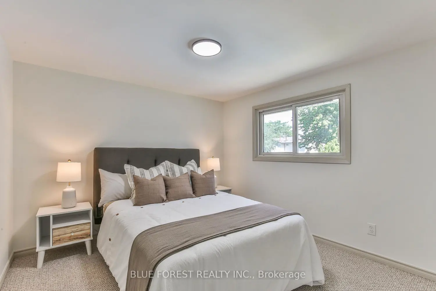 71 Rosamond Crescent photo 5