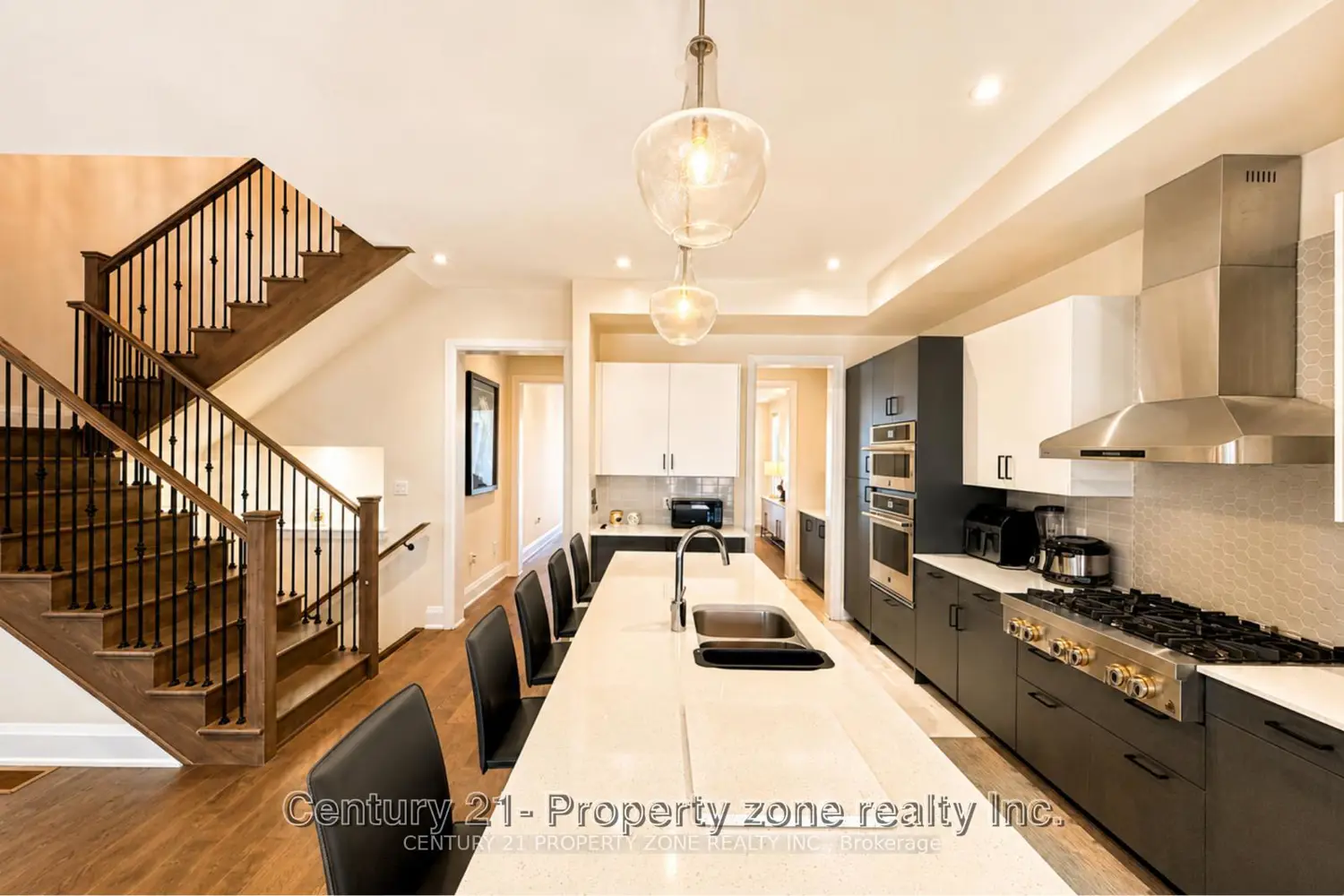 79 Mevira Gardens photo 5