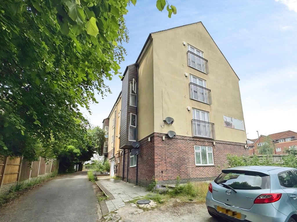 14 bed flat for saleLime Walk, Littleover DE23 photo 4
