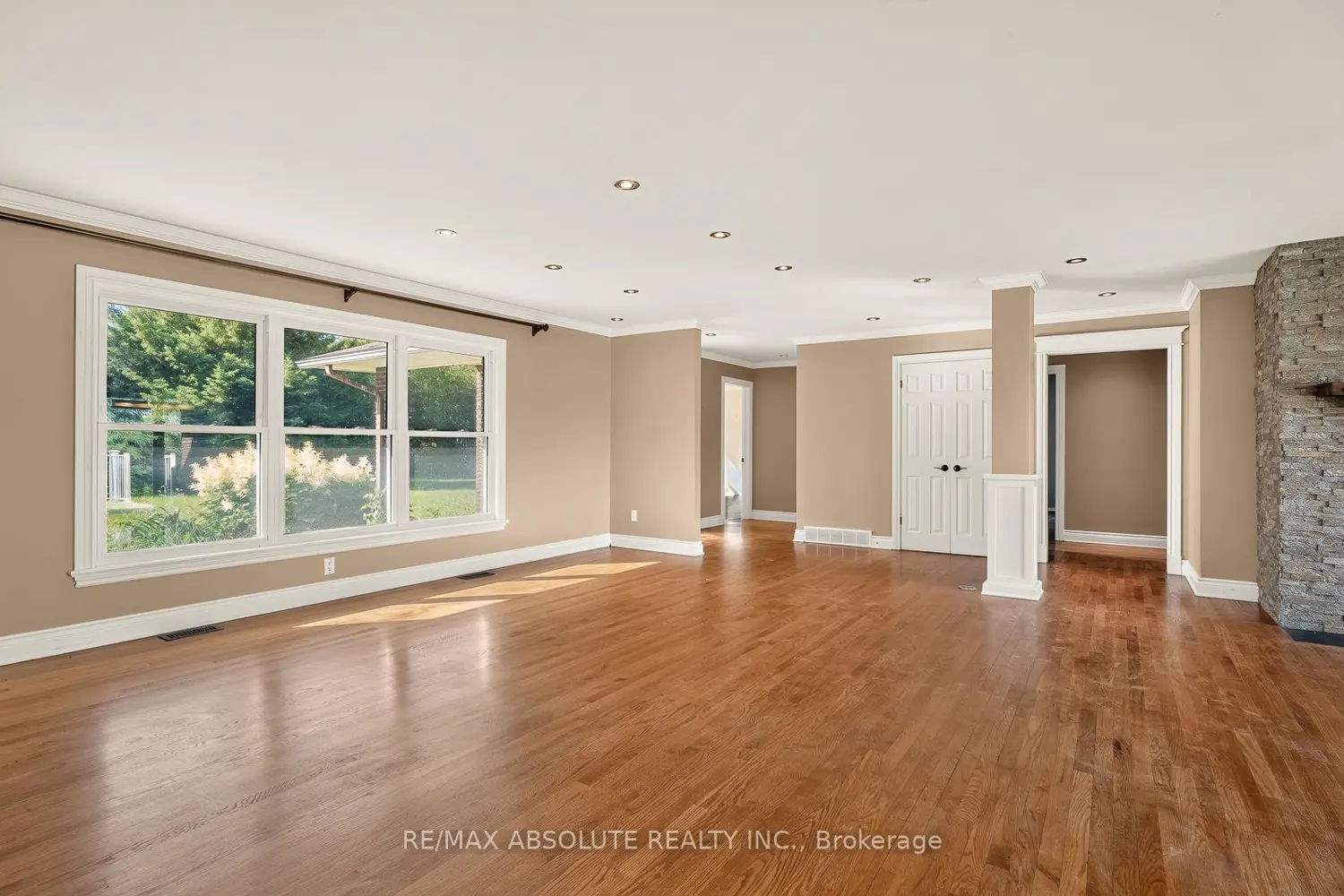 2772 Harbison Road photo 4