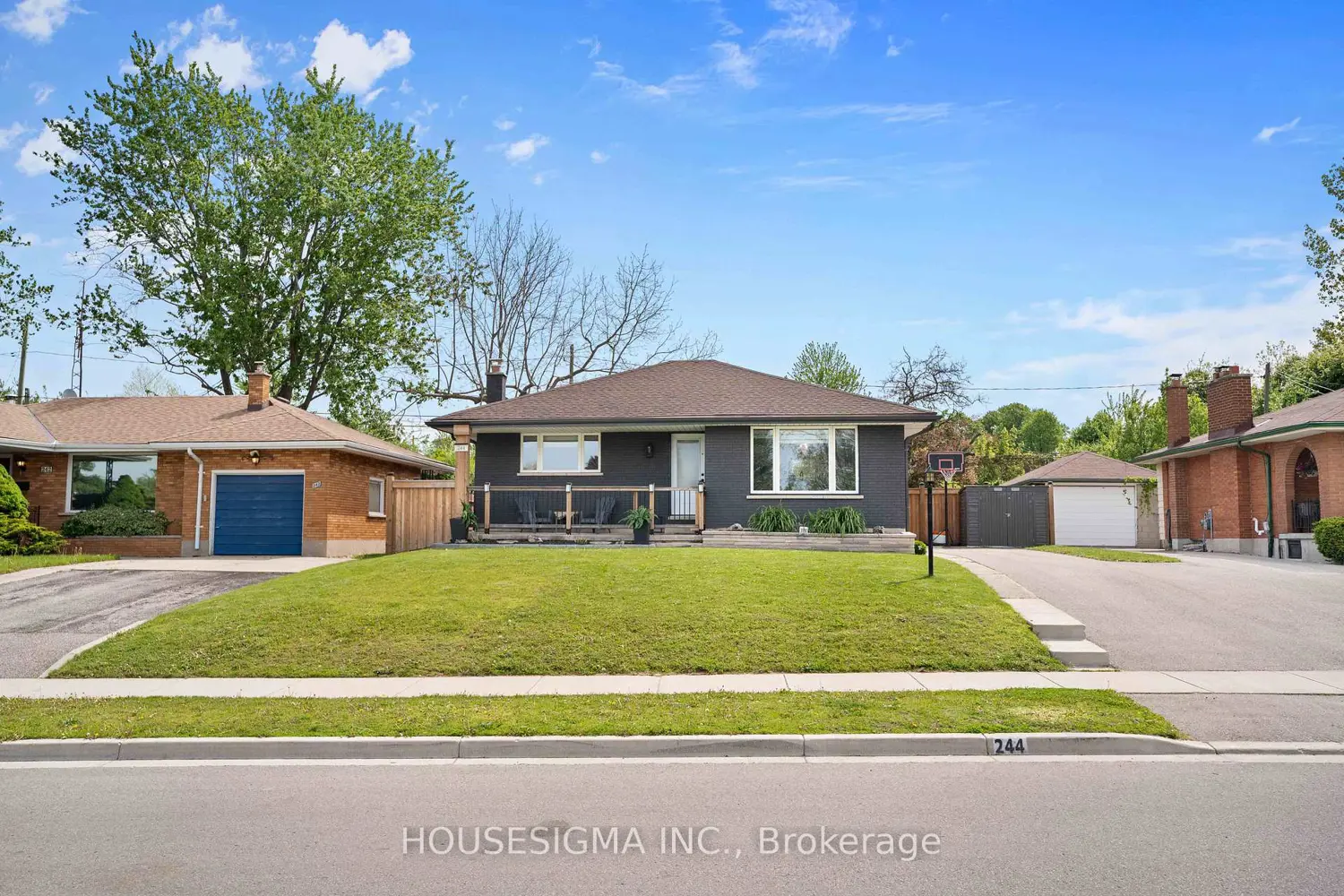244 Burlington Street photo 2