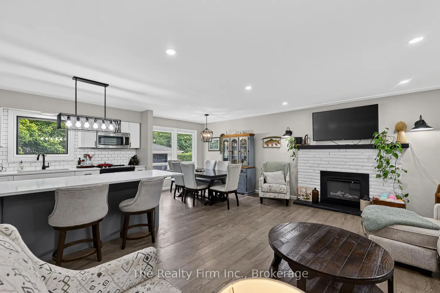 126 Springbank Avenue photo 3