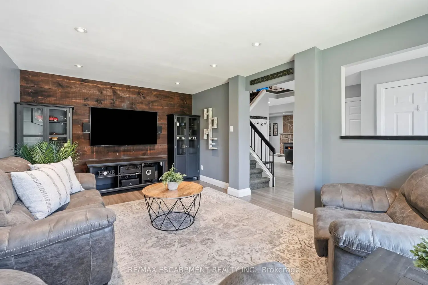 53 Glaceport Avenue photo 4