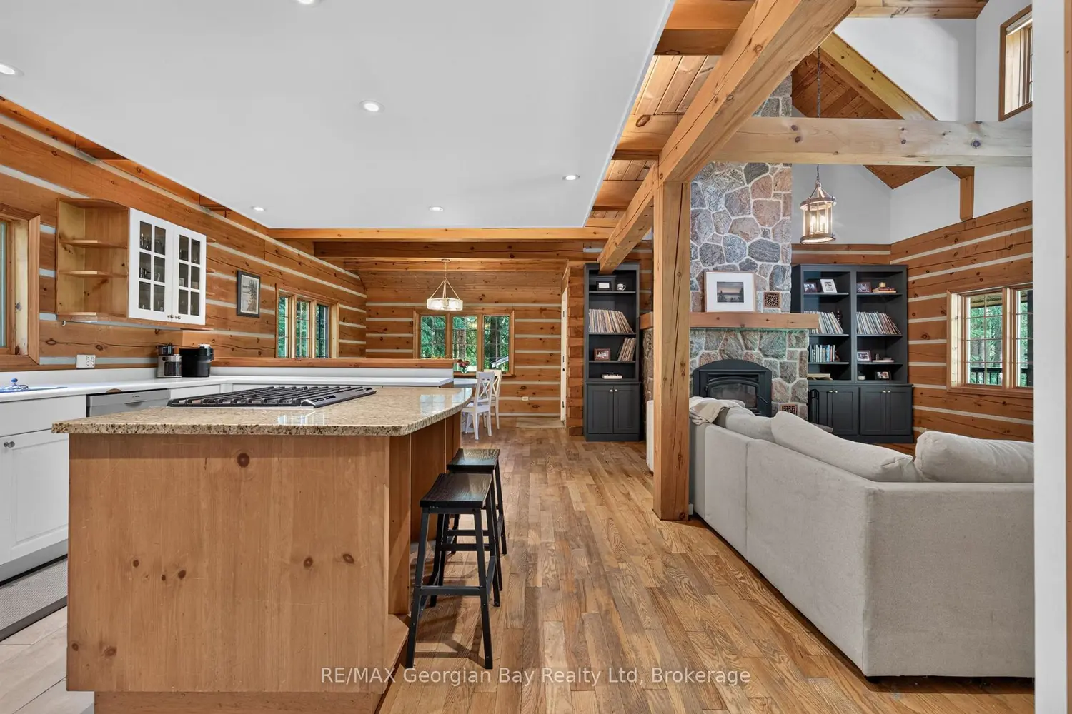 19 Kingfisher Crescent photo 3