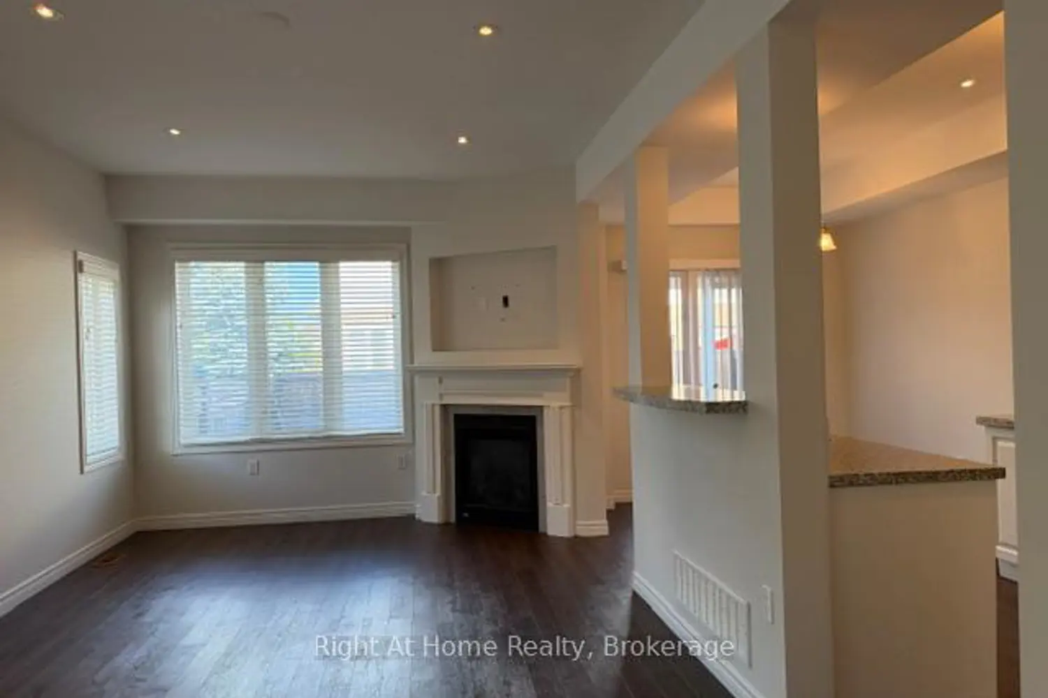 11 White Star Lane photo 2